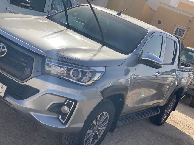 Toyota Hilux 2018/ une seule main et en parfaite état.