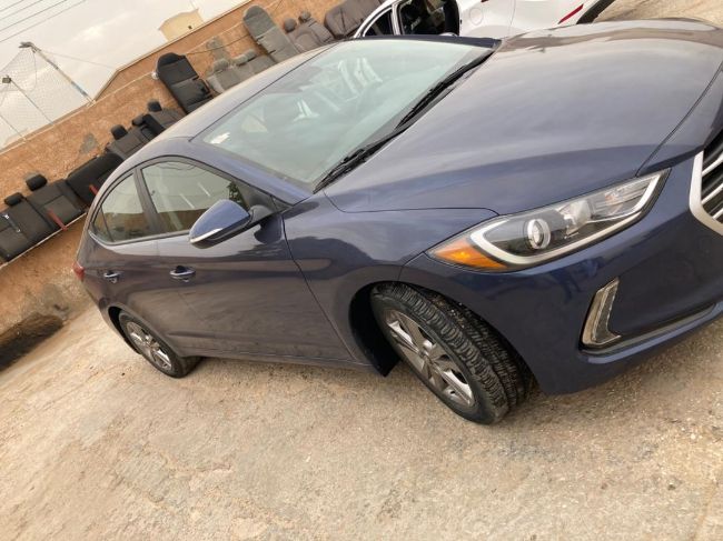 Hyundai Elantra 2017 مكيفنها وصلت من كندا (NEUVE)