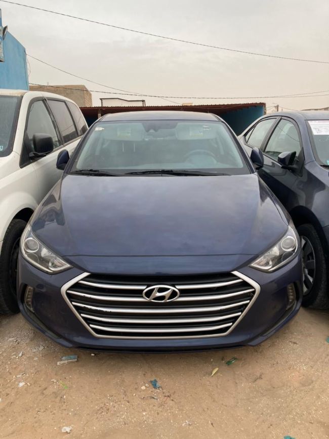 Hyundai Elantra 2017 مكيفنها وصلت من كندا (NEUVE)