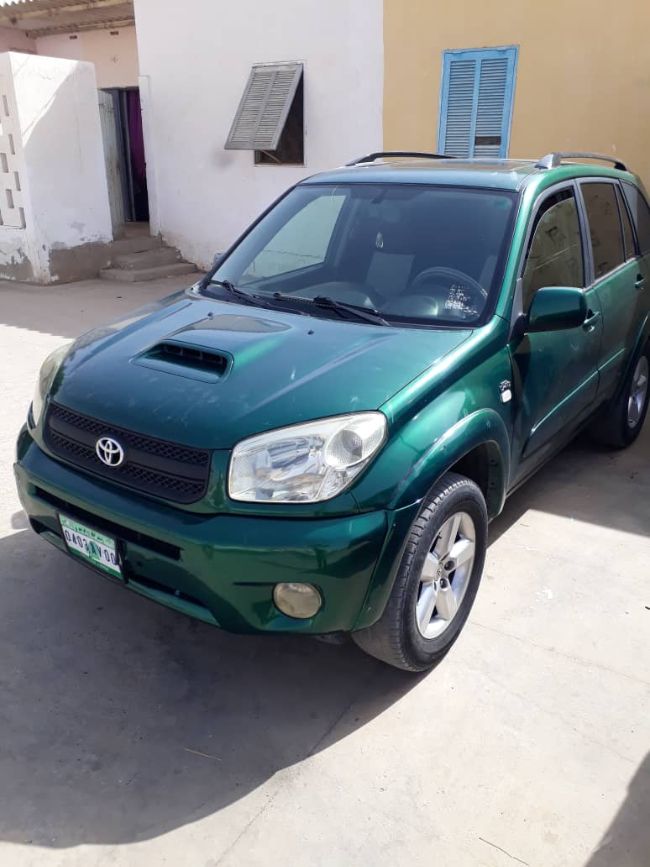 Toyota  RAV 4 2005