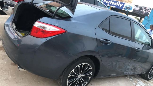 Toyota Corolla s 2015  مجمركه غير مرقمه ولها ملف جاهز