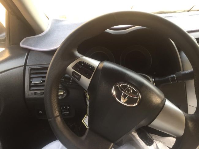 Toyota   corolla  2012