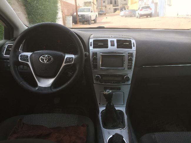 Avensis 2014 9858 AA08 en bon etat 