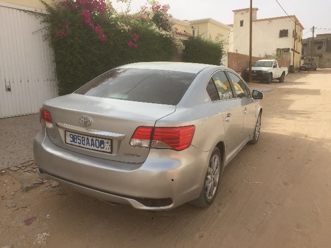 Avensis 2014 9858 AA08 en bon etat 