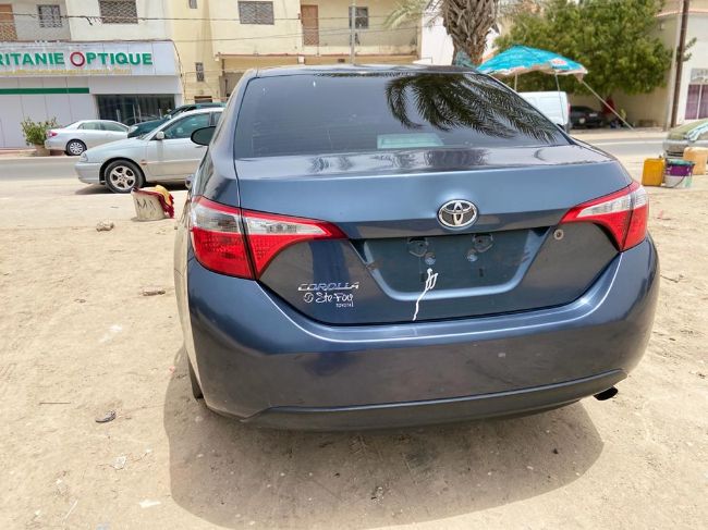 Toyota Corolla 2014 مديون مافت ورقمت