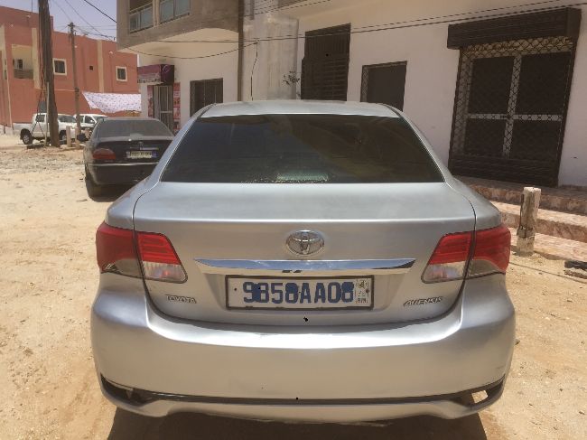 Avensis 2014 9858 AA08 en bon etat Climatiser 