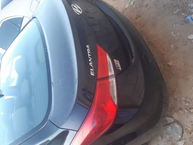 Hyundia Elantra 2013