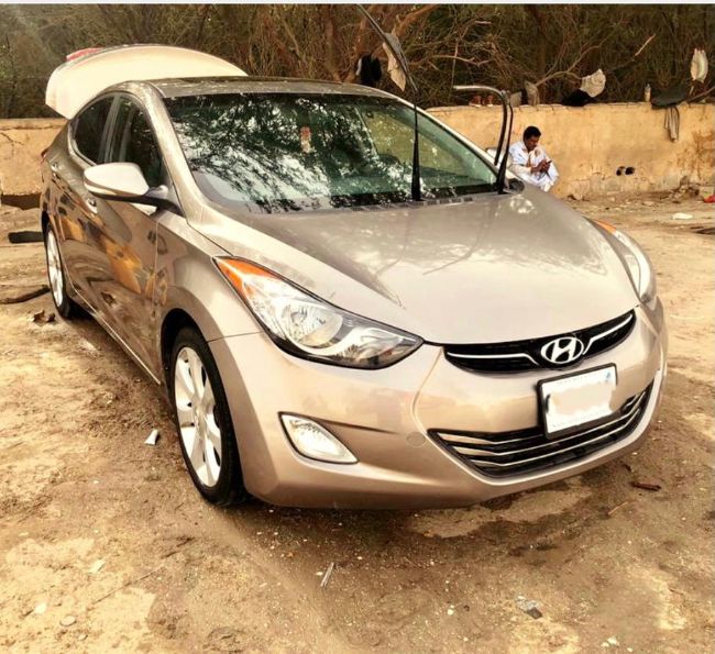 Hyundai  Elantra full option 