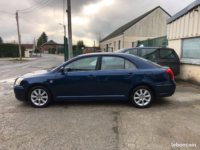 Toyota Avensis 2004