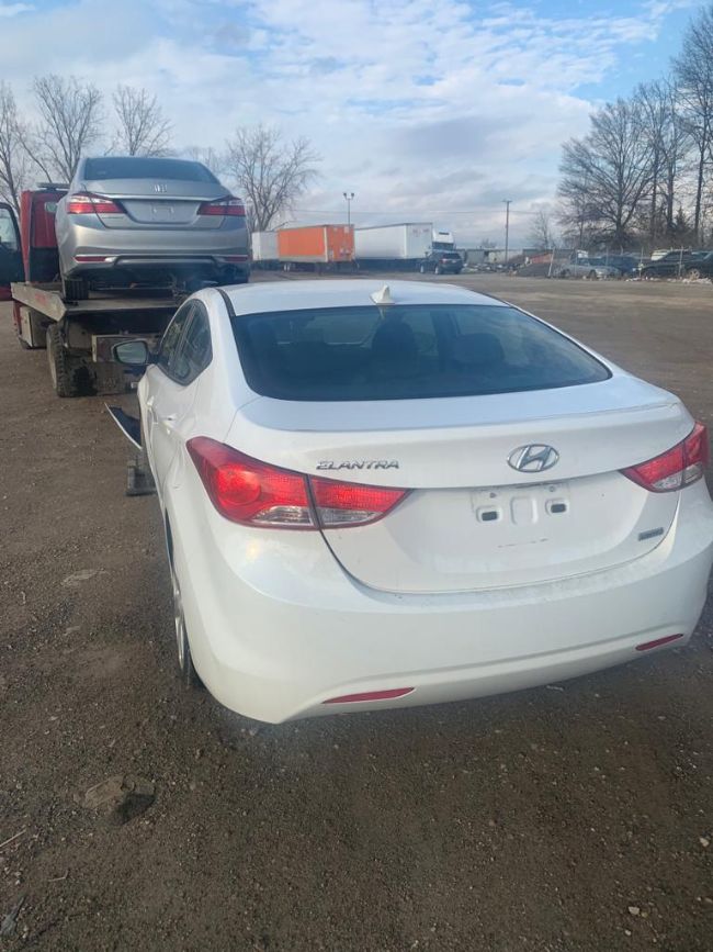 Hyundai   Elantra  2013