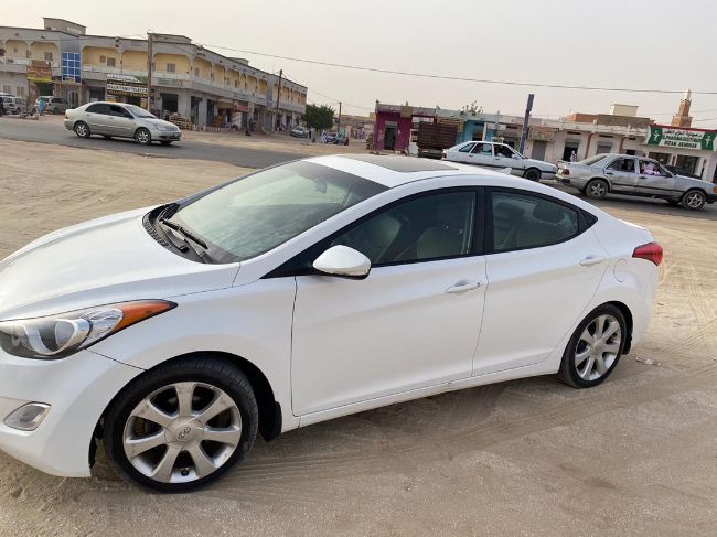 Hyundai   Elantra  2013