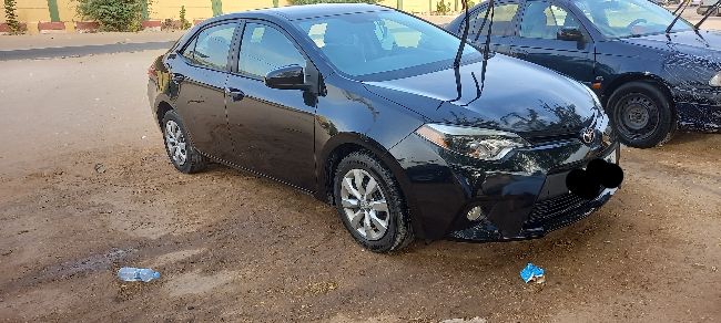 Toyota corolla 2015 le en exelante état non matricule 