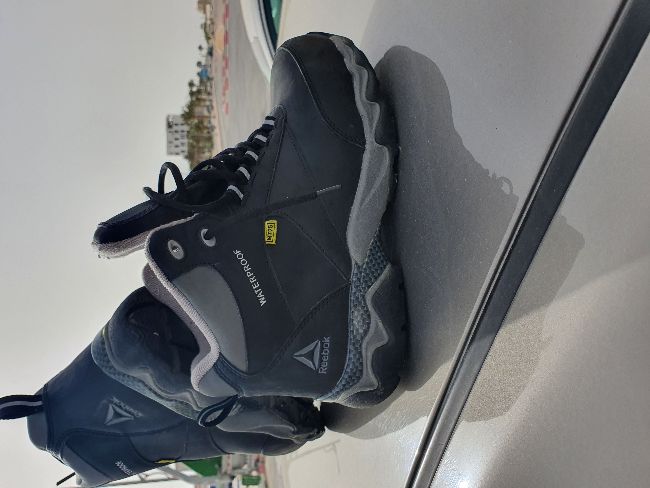 Reebok safety shoes