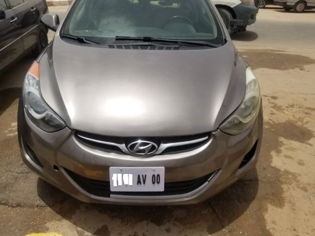 Hyundai Elantra  2012 en très bon état