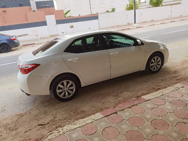 Toyota Corolla 2015 LE 71.000 miles 