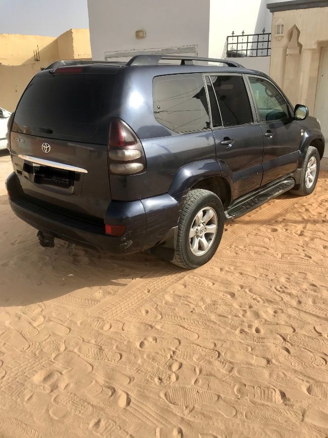 Toyota prado model 2007 en bon état