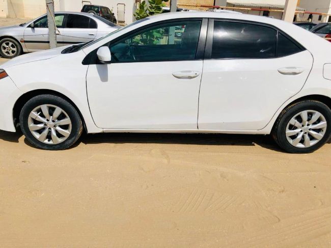 Toyota Corolla  LE 2015 مافات ورقمت