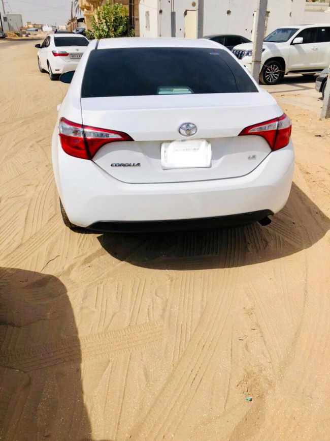 Toyota Corolla  LE 2015 مافات ورقمت