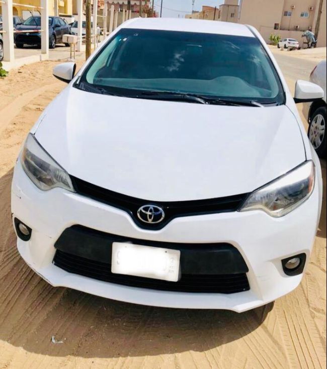 Toyota Corolla  LE 2015 مافات ورقمت