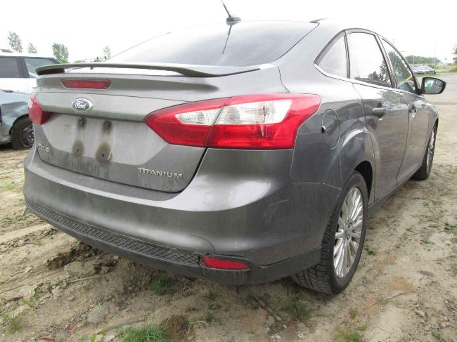 Ford Focus TITANIUM 2012 فورد جايا من كندا