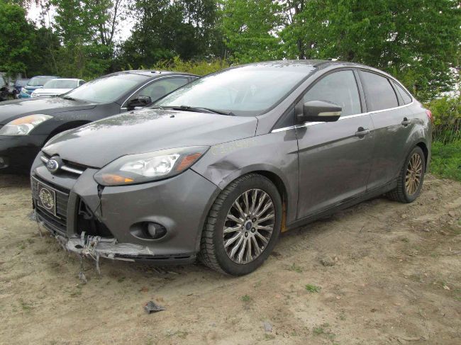 Ford Focus TITANIUM 2012 فورد جايا من كندا