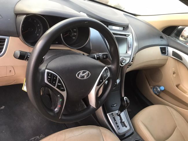 Hyundai Elantra 2013