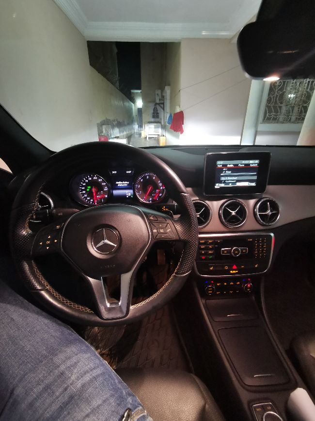 A vendre Mercedes CLA250 2014 ....AB08