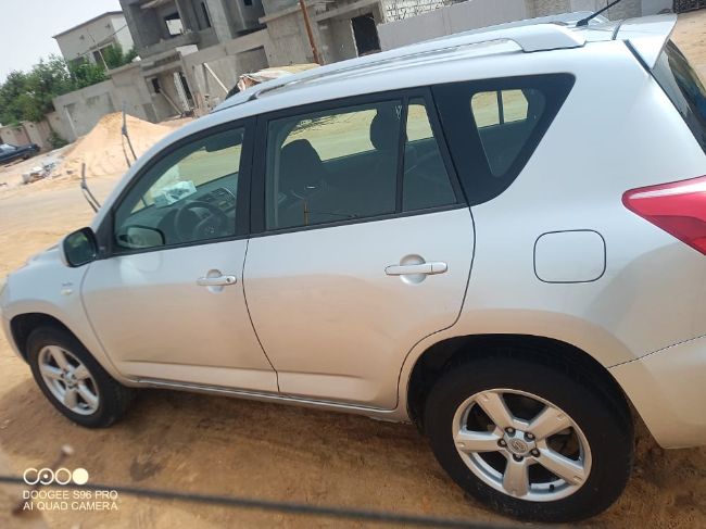 Toyota  Corolla  RAV4 2008 جديدة اله الا سبوع داخلة ما