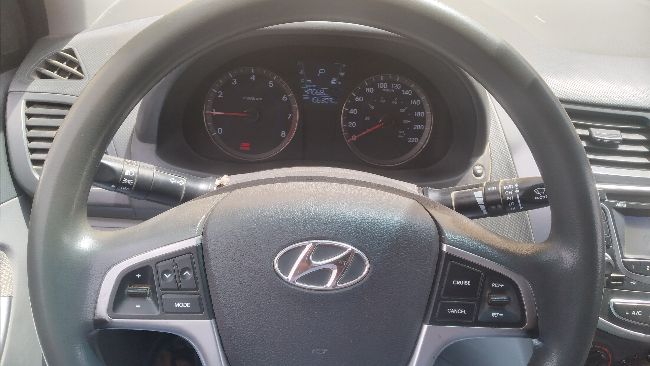 بيع سيارة Hyundai  Accent 2014