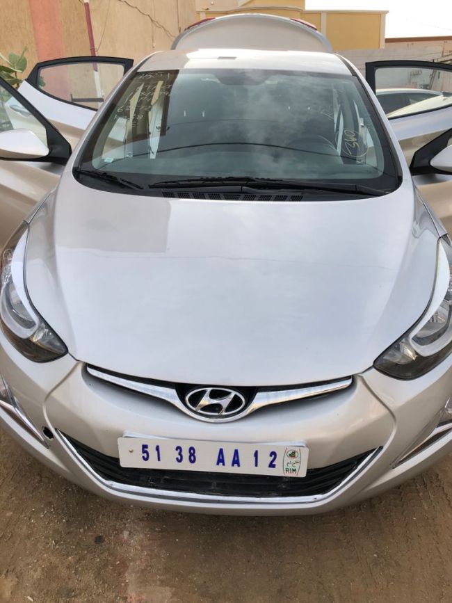 Hyundai Elantra 2015 BVA, état impeccable, 34,000KM 