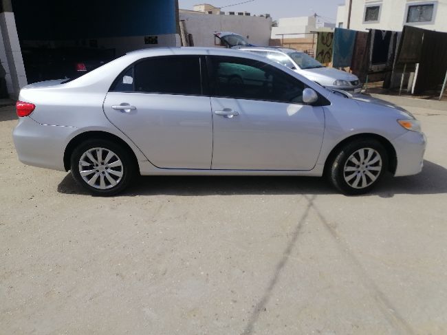 Corolla LE 2013 neuf