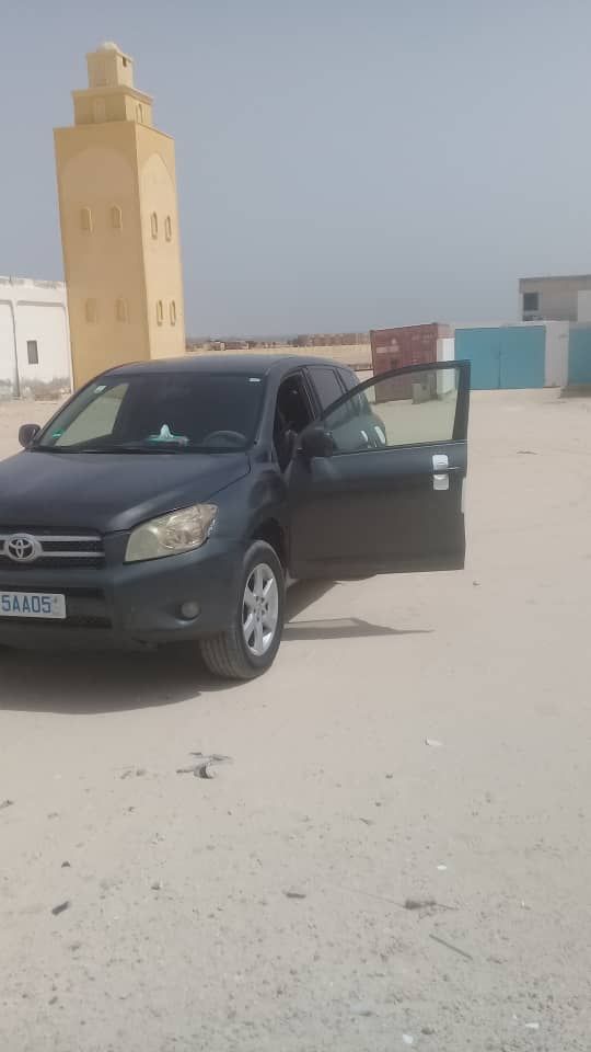 سيارة راف 4  Toyota  RAV 4