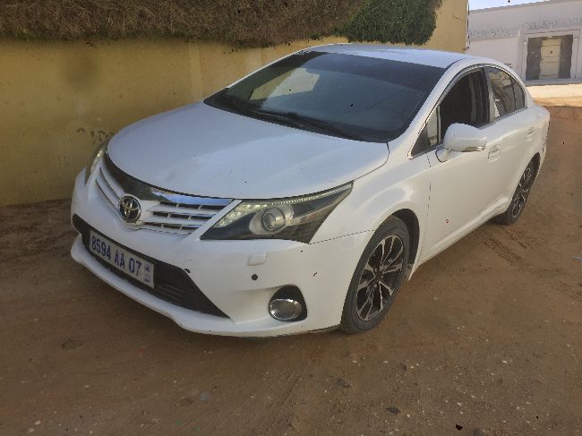 Avensis 2014 8594 AA07 en tre bon etat