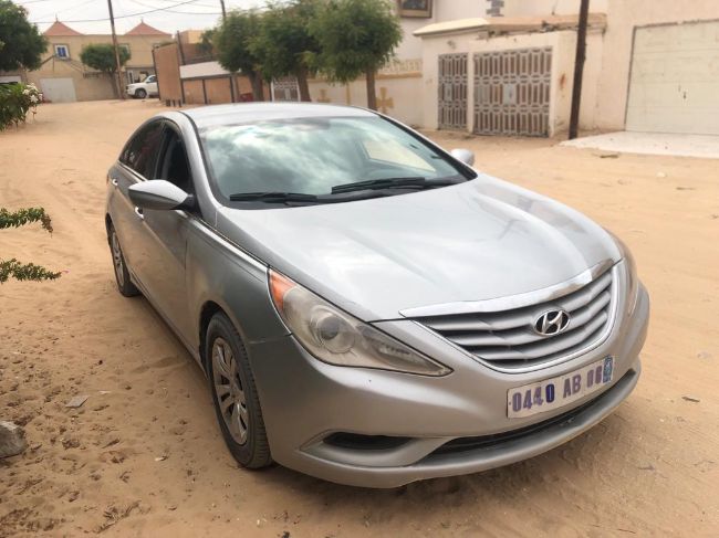 Hyundai sonata 2013 AB06 en bon état 