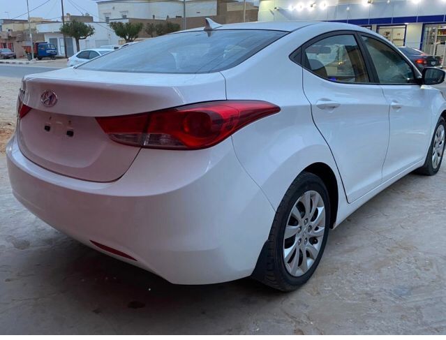 Hyundai Elantra 2013