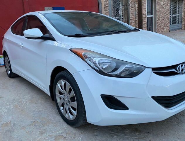 Hyundai Elantra 2013