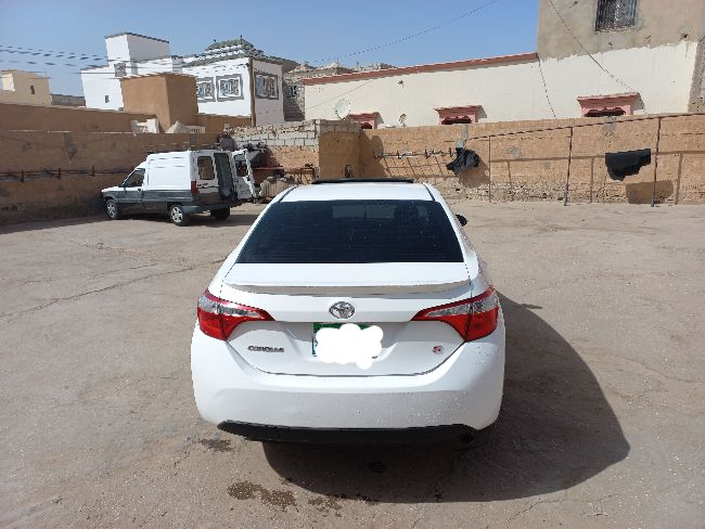 فرصة اليوم لا تفوتك  corolla S 2016 semie-full option 