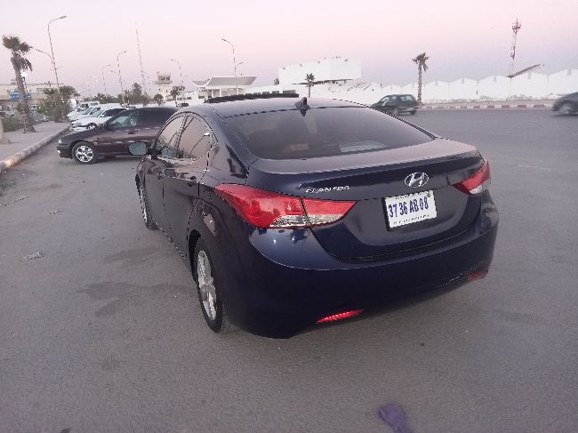 Hyundai   Elantra 2013