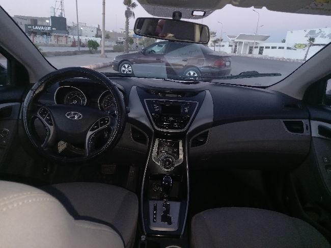 Hyundai   Elantra 2013