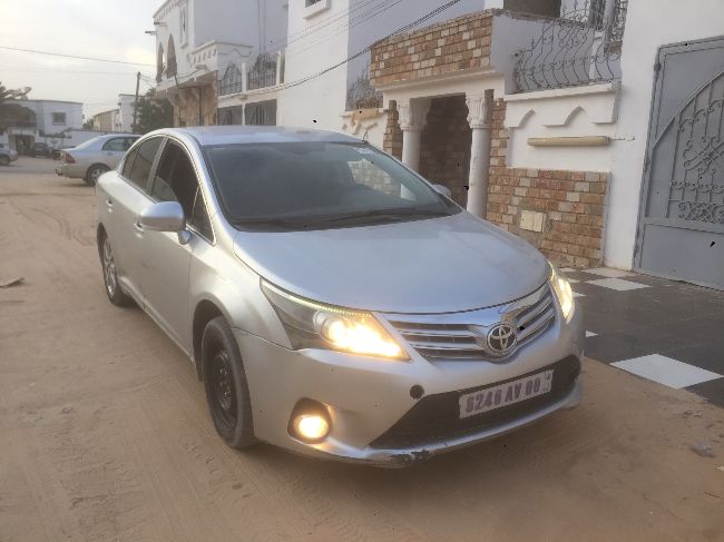 Avensis 2014 6246 AV en bon etat 