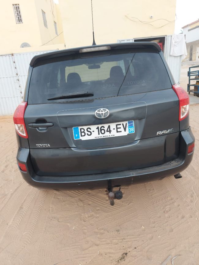 RAV4 D-4D136 LIMITED EDITION 2009 223000km MANUELLE Ga