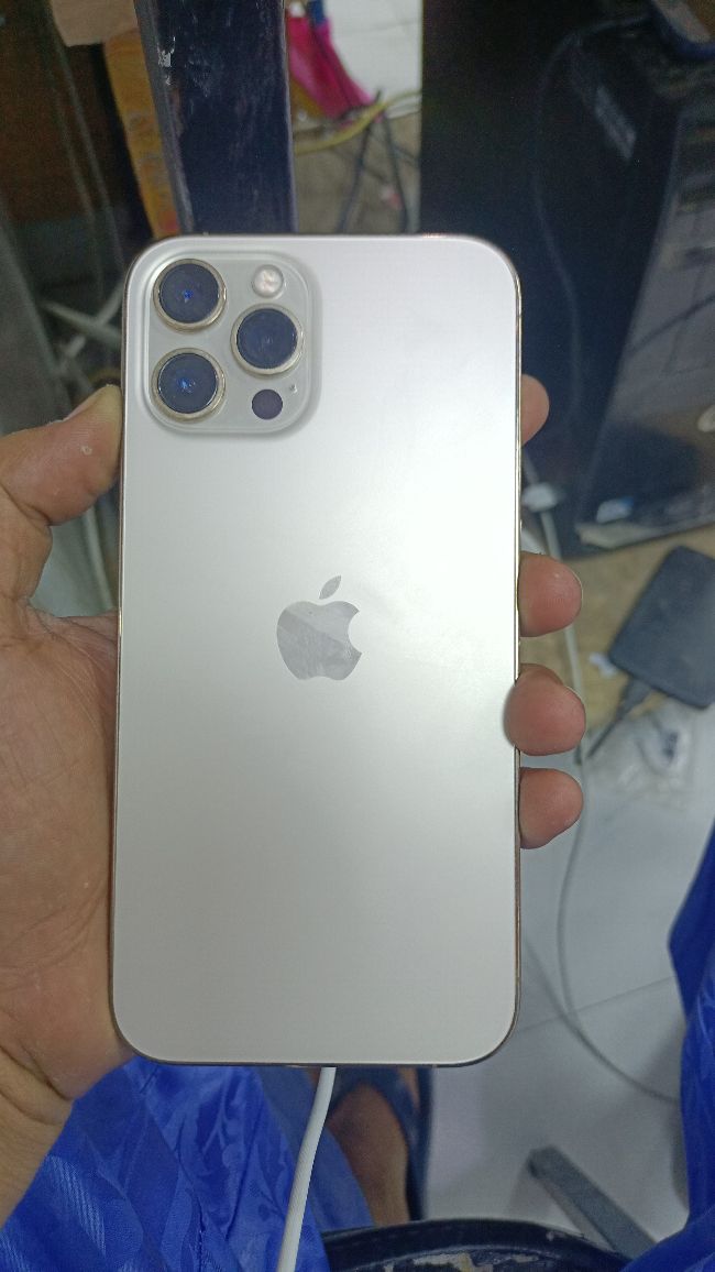 Iphone 12 pro max GOLD