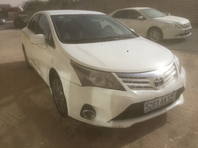 Avensis 2014 AA12 en bon état 