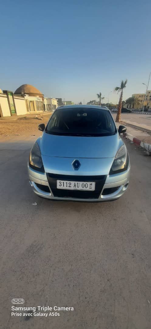 Renault Mégane 2012 AU nouveau modèle démarrage star 