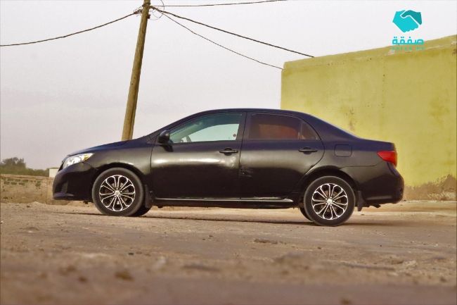 Toyota Corolla 2010 - ايصانص - أوتوماتيك - حالة جيدة 