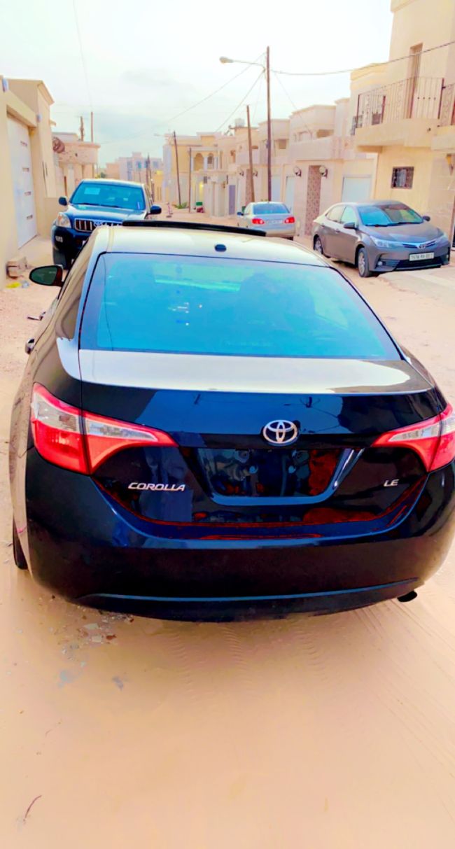 Corolla 2015 LE full options 