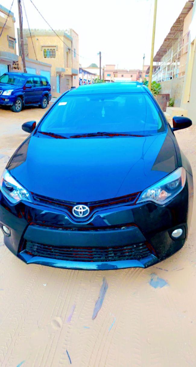 Corolla 2015 LE full options 