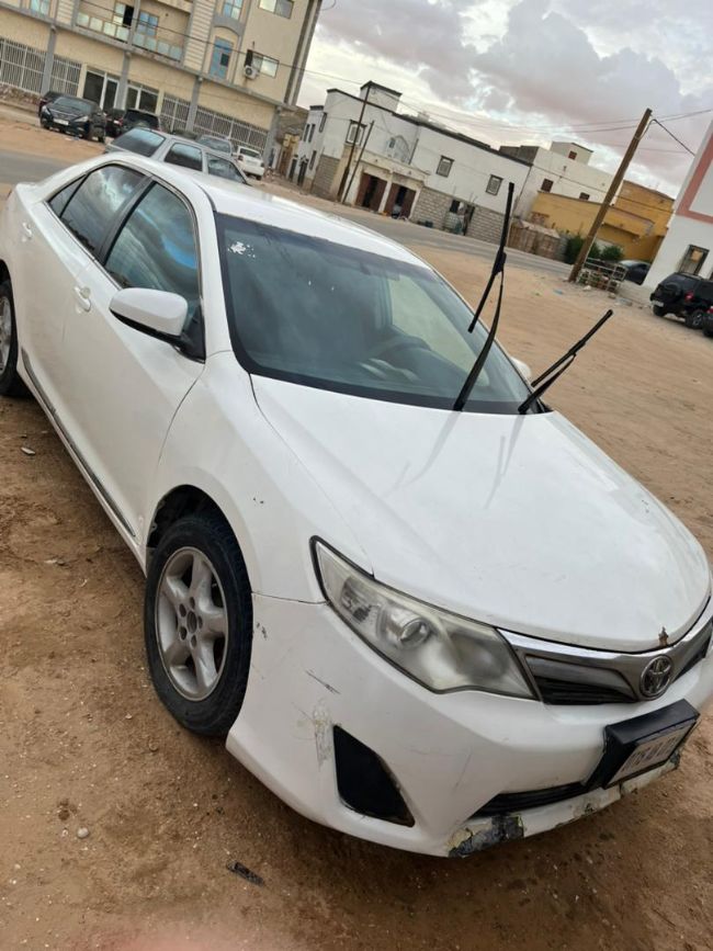 Toyota  Camry 2013