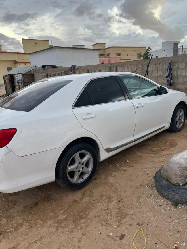 Toyota  Camry 2013