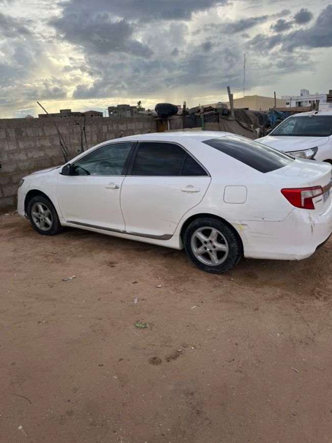 Toyota  Camry 2013